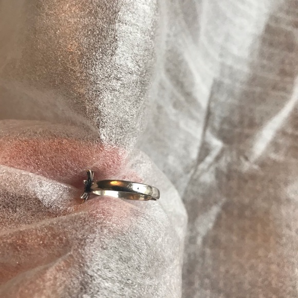 Dainty Sterling Silver Sunflower Ring and Frame - Picture 10 of 12